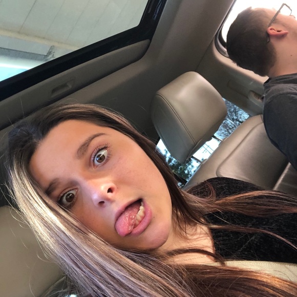 Meet your Posher, Ashley - Picture 4 of 5